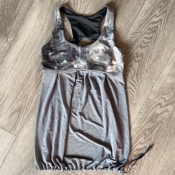 lululemon Run: Your heart out Gray Tank Top - Picture 1 of 8